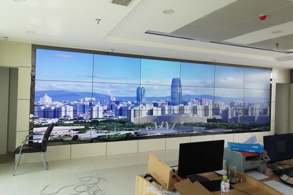 疫情當(dāng)下，拼接屏廠家該如何發(fā)展？