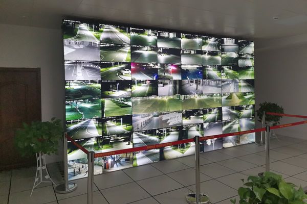 一塊拼接屏可以顯示多少路視頻監(jiān)控畫面？