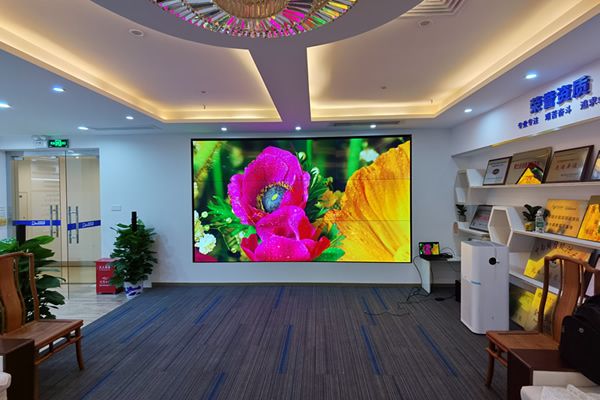 展廳大屏使用拼接屏好，還是LED屏好？