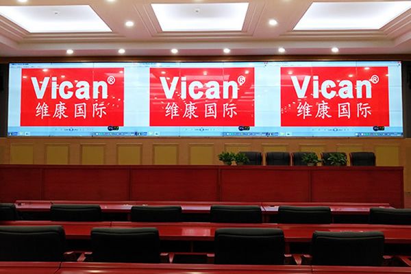 大型會(huì)議室使用液晶拼接屏好還是LED顯示屏好？