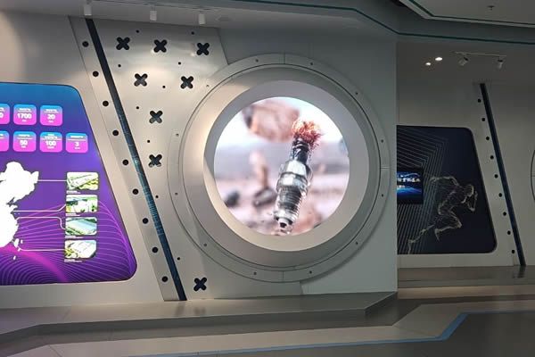 異形拼接屏怎么創(chuàng)意設(shè)計(jì)，主要應(yīng)用在哪些場合？