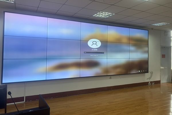 拼接屏和LED屏顯示的區(qū)別，哪種觀看體驗效果好？