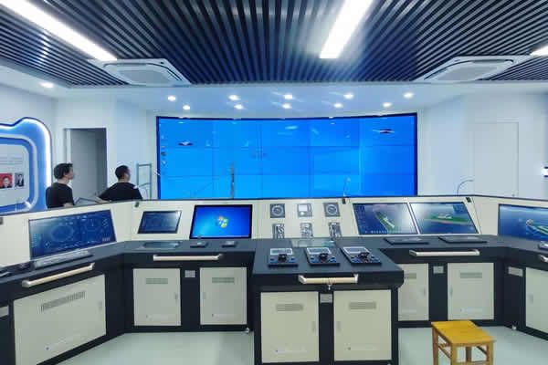 為什么不同的拼接屏廠家產(chǎn)品價(jià)格存在較大的差異？