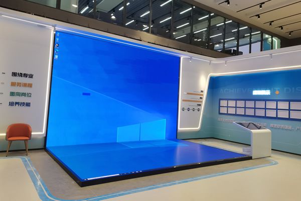 常見(jiàn)的展會(huì)展示大屏幕用哪種好，要做多大尺寸合適？